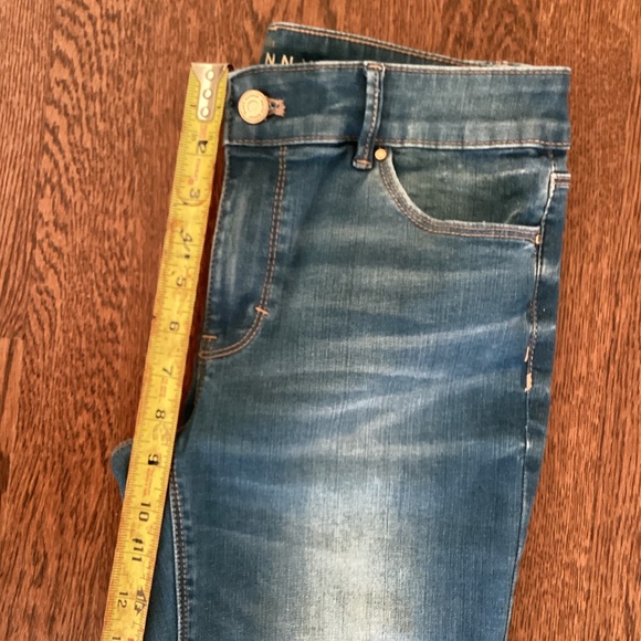 White House Black Market (WHBM) Embroidered Hem The Skinny Crop Jeans Boho - Picture 13 of 14